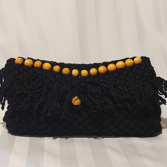 VINTAGE CROCHET CLUTCH! - Picture 2 of 7
